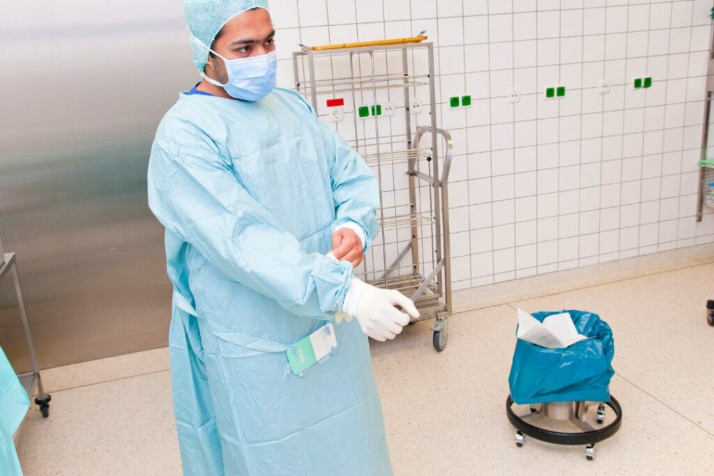 Comment choisir une blouse et des chaussures pour le médical ?