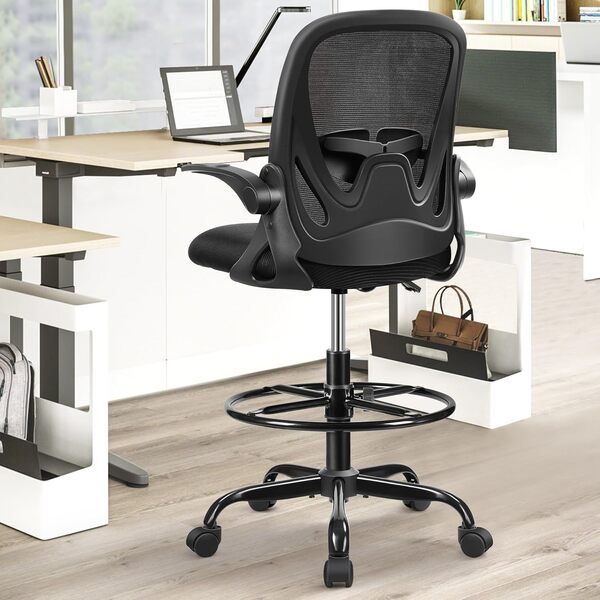 Primy Chaise de bureau ergonomique, réglable en hauteur, avec accoudoirs rabattables et support lombaire réglable avec anneau de repose-pieds, chaise familiale pivotante (noir)